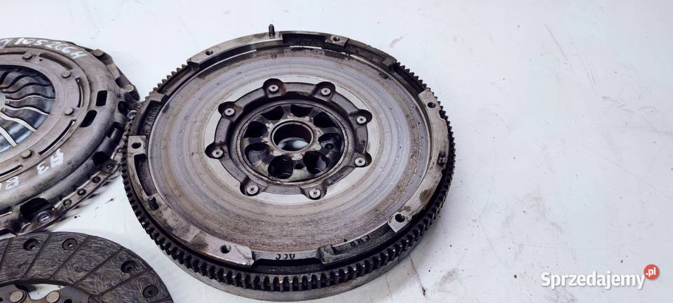 SPRZĘGŁO KOŁO DWUMAS AUDI VW 18 TFSI 06J105266H Przystajń