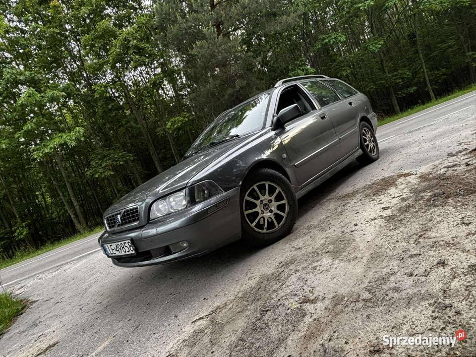 Volvo v40 2004 19d Rok produkcji 2004 Rejowiec Fabryczny