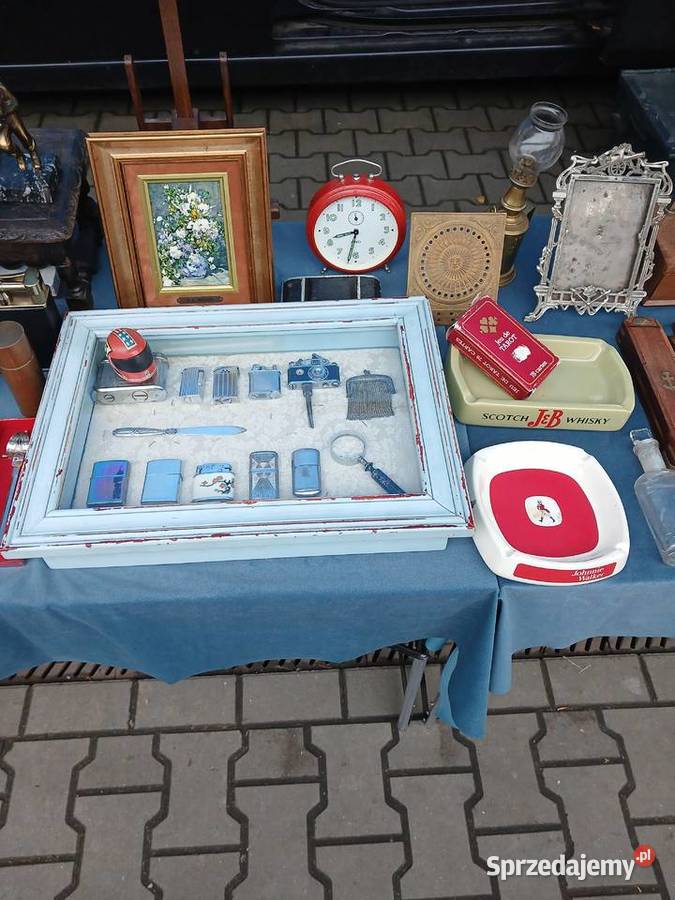 Antyki przedmioty kolekcjonerskie dekoracje targ