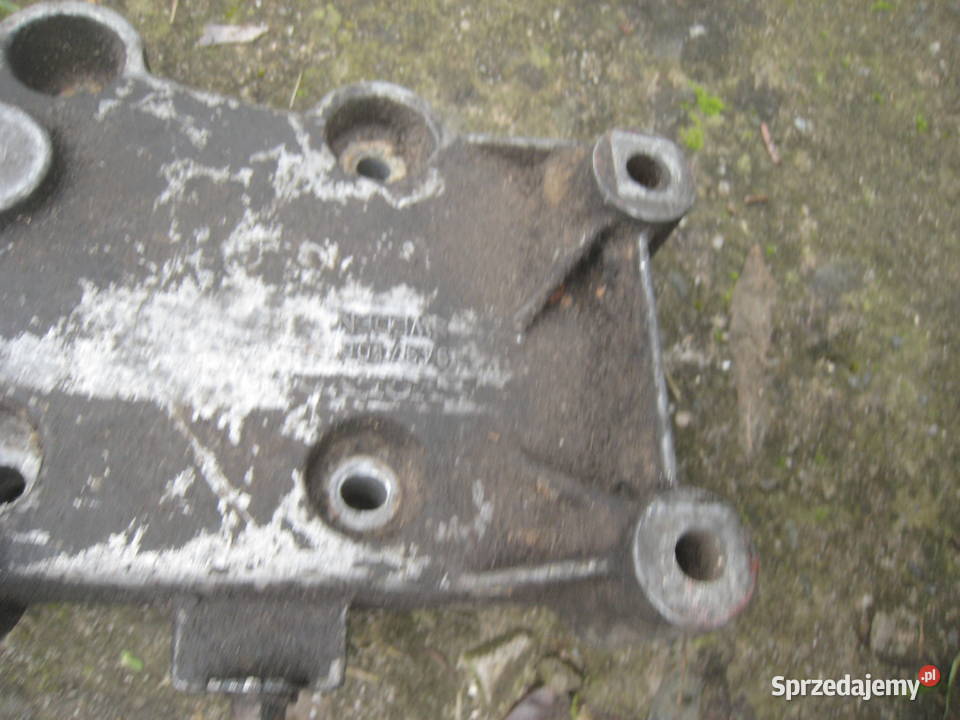 Łapa stojan mocowanie podstawa alternatora Volvo