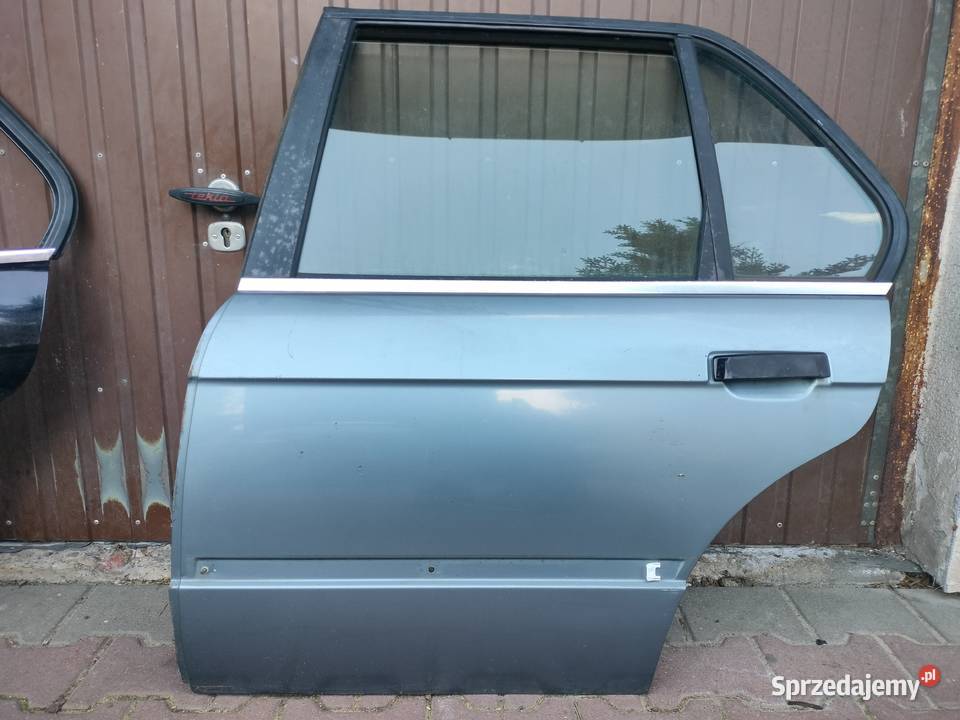 BMW E30 SEDAN KOMBI DRZWI TYLNE Drzwi Rąbień AB sprzedam