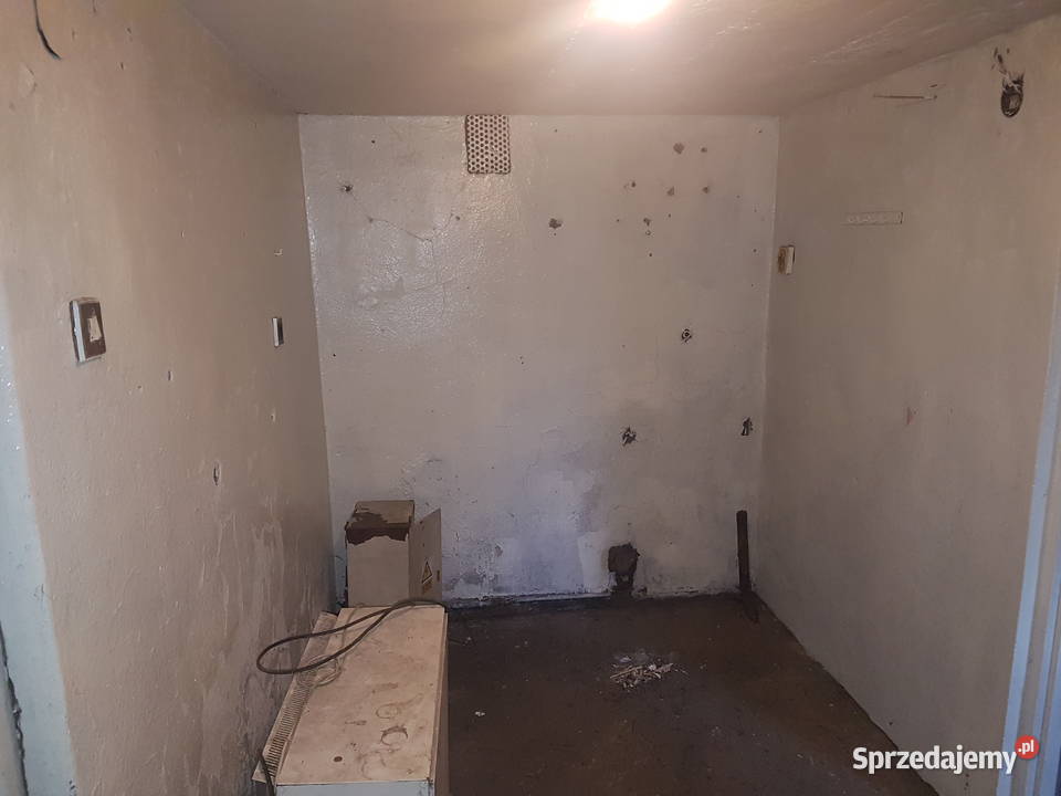 wynajme garaz z placem murowany Żory