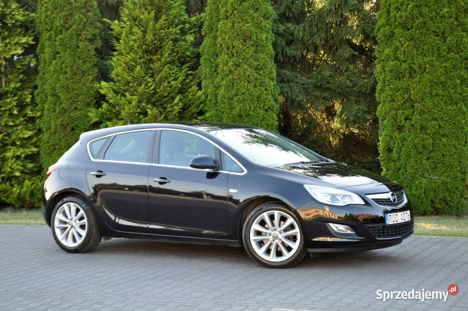 Opel Astra 16T180SkóryGrzane Fotele2xParktronikI ASR (kontrola trakcji) mazowieckie Ostrów Mazowiecka