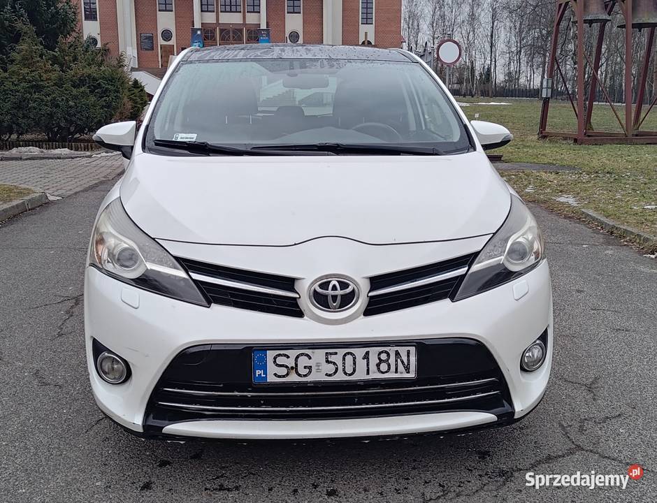 Toyota Verso 18 18 Prestige LPG szklany dach Tarnowskie Góry sprzedam