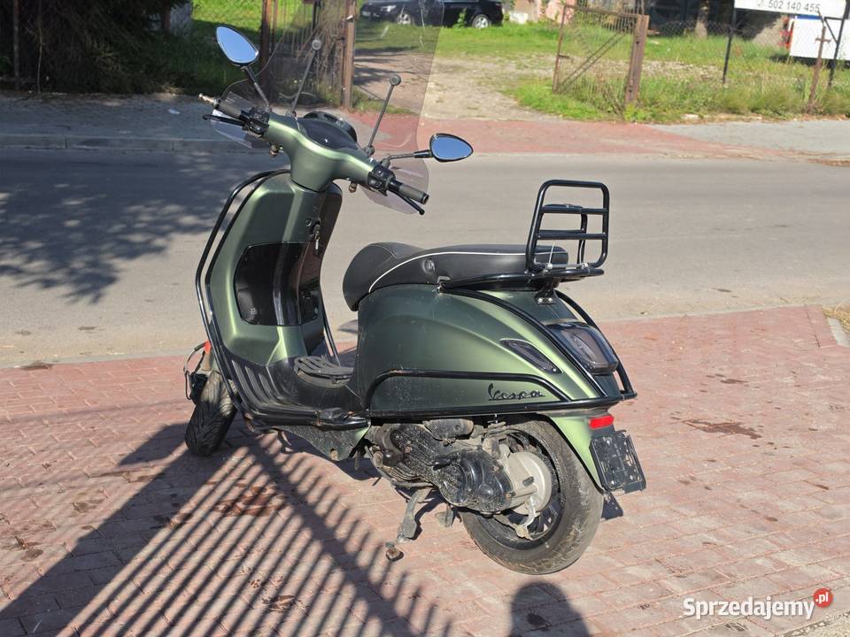 Piaggio Vespa Sprint 50 4t z szybka światła