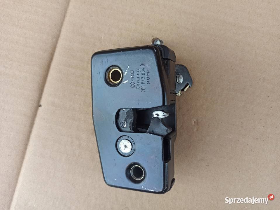 VW T4 Caravelle 701843604D zamek drzwi przesuwne Rok produkcji 2002 Bolesławiec