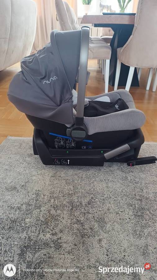 Fotelik samochodowy Nuna z bazą mazowieckie Ciechanów sprzedam