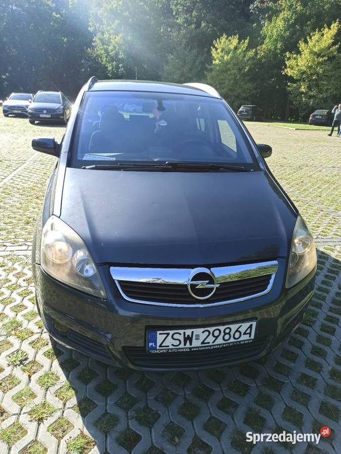 Mam na sprzedasz Opla zafire rocznik 2006 z Rok produkcji 2006
