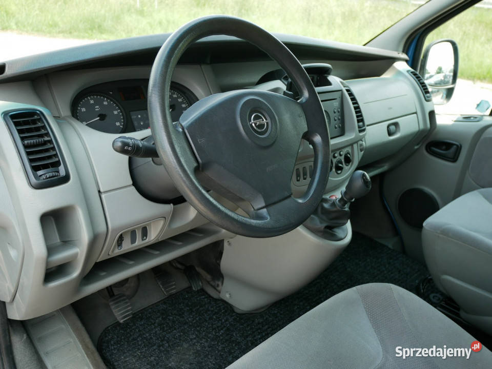 Opel Vivaro 25 CDTI 135 Tour 7 Osób VAT 23 nieuszkodzony Vivaro