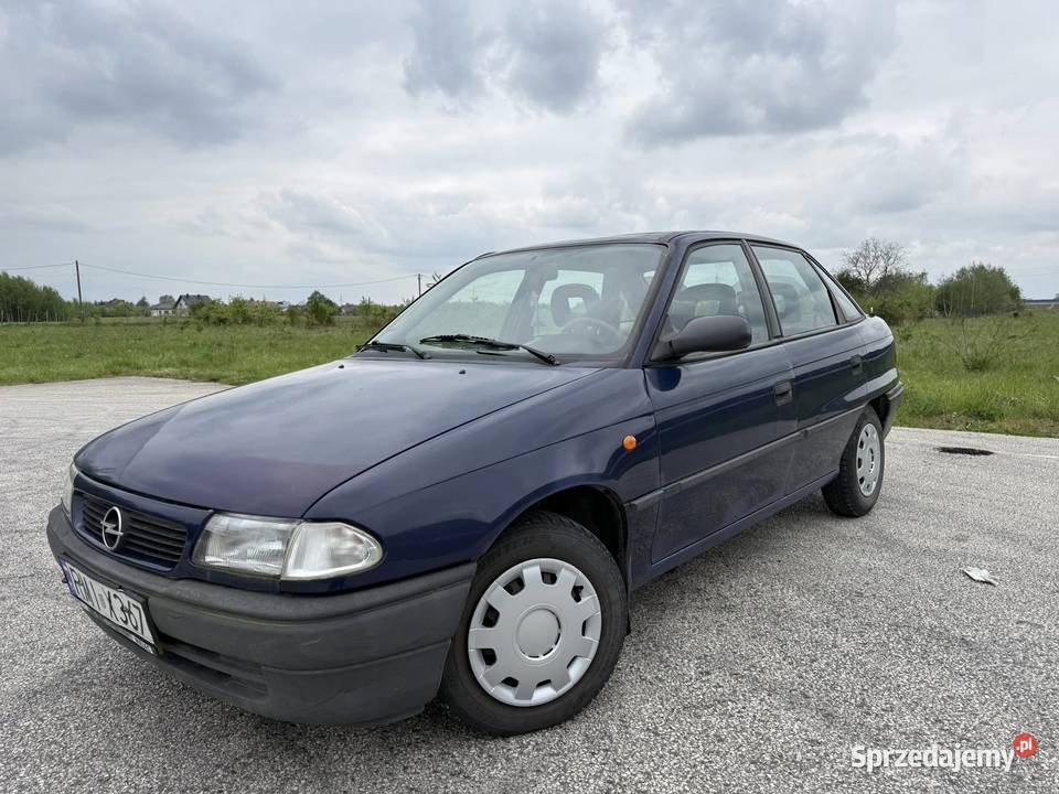 Opel Astra F 14 z Gazem 2000r Tania Jazda Sedan / Limuzyna Dębica