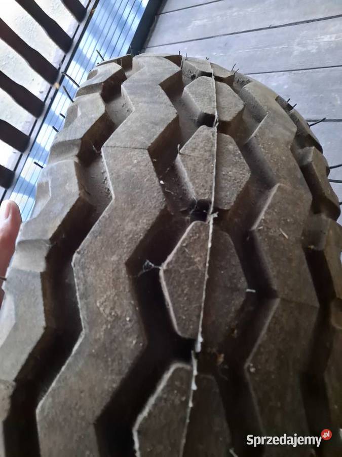 Opona rozrzutnik śleza przyczepa STOMIL Góra Kalwaria