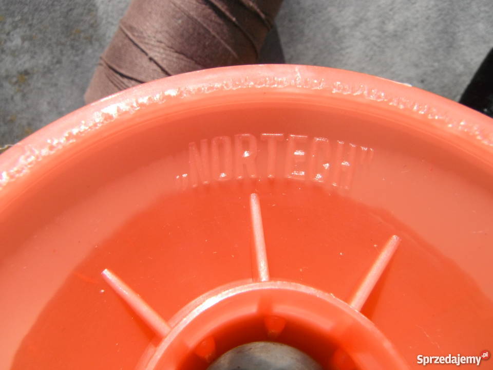 Nić nici poliestrowa syntetyczna Nortech Produkcja