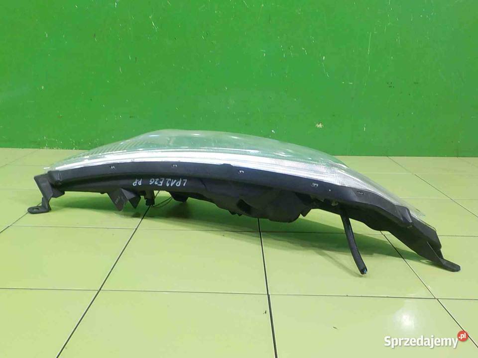 NISSAN JUKE F15 I 16 B AUT 12r lampa prawa przod Suków sprzedam