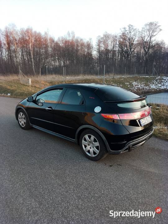 Honda Civic VIII genraci panorama dach nawigacja Rok produkcji 2009