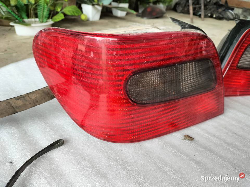 Citroen Xsara LAMPA TYŁ LEWA PRAWA PRZÓD