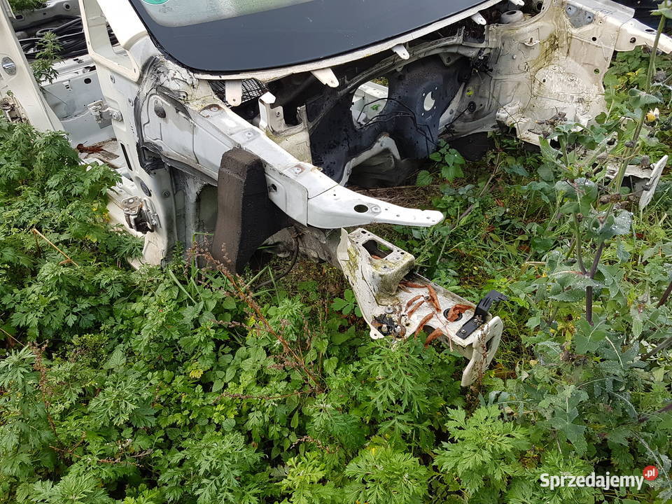VW TOURAN LIFT 2009 CWIARTKA PRAWA PRZOD części blacharskie Motoryzacja Turek