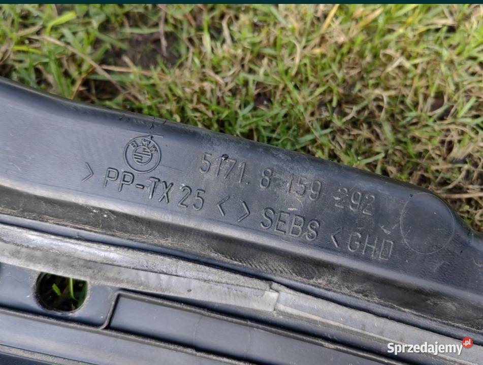 Podszybie plastik osłona mechanizmu wycieraczek osobowe Żory