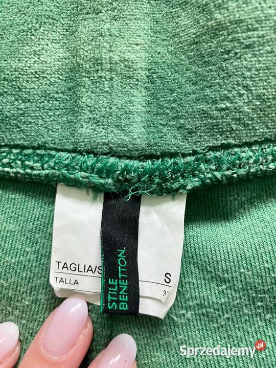 Zielone welurowe spodenki szorty Benetton Italy Rozmiar 36(S) Spodnie Nisko sprzedam