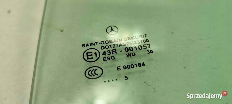 SZYBA KAROSERYJNA MERCEDESBENZ CKLASA W202 NOWA sprzedam