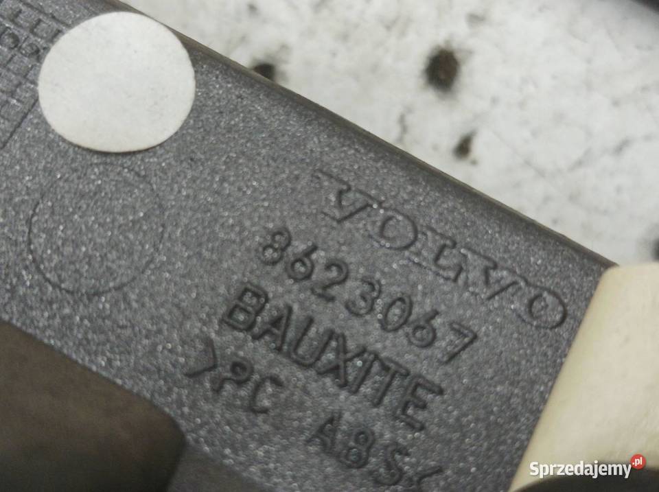 OSŁONA RAMKA PANELU NAWIEWU Volvo V50 I 20042012