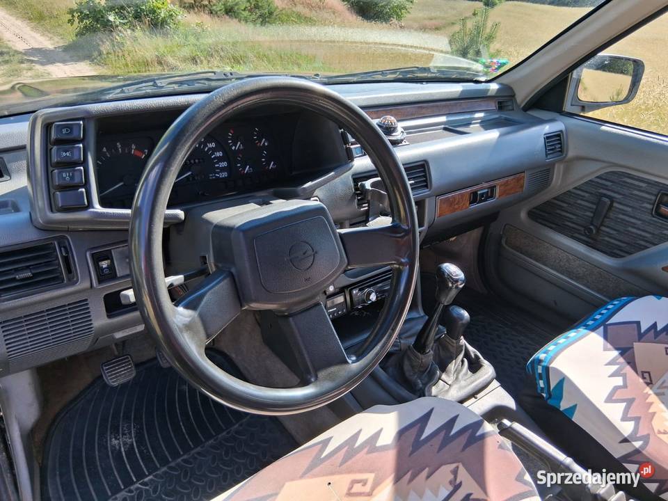 Opel Frontera wersja Delta 4x4 2400cm3 Frontera Cis