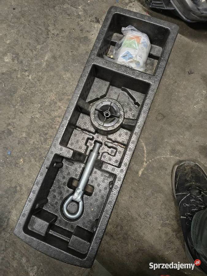 Opel Astra Kombi J wkład bagażnika hak małopolskie Bolęcin