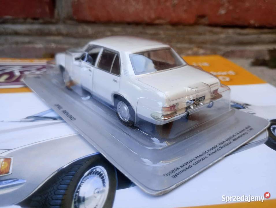 OPEL REKORD D Kultowe auta PRL model deagostini Warszawa sprzedam