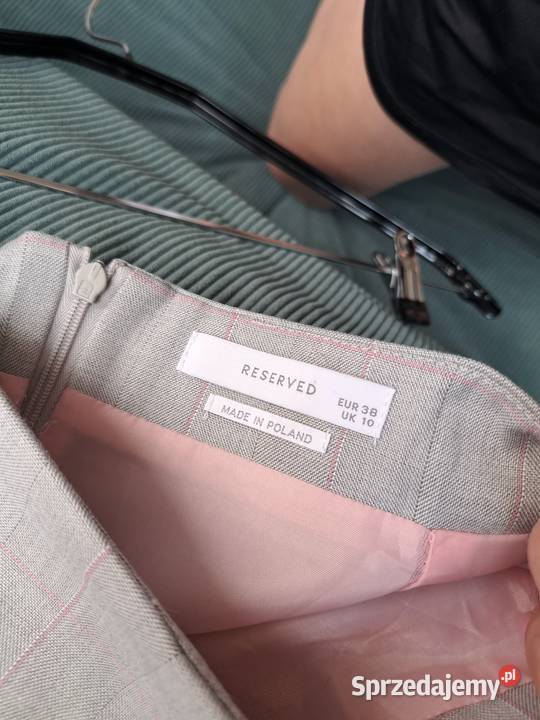 Szara spódniczka RESERVED w kratkę Trąbki Wielkie