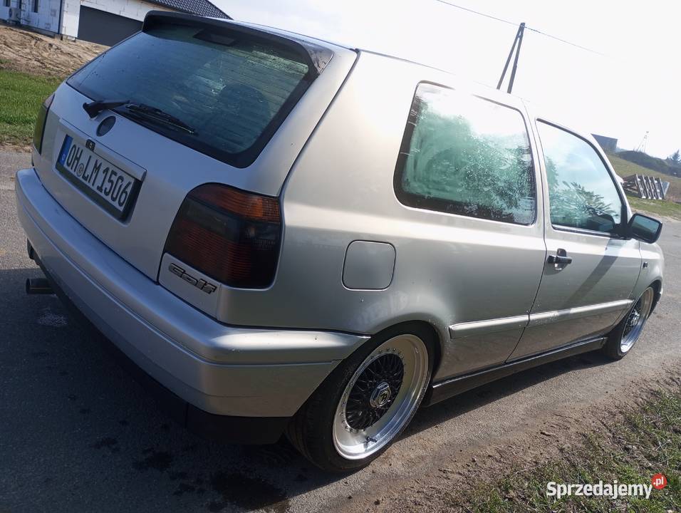 Volkswagen Golf Mk 3 18 benzyna klimatyzacja poduszka powietrzna Golf Świecie nad Osą sprzedam