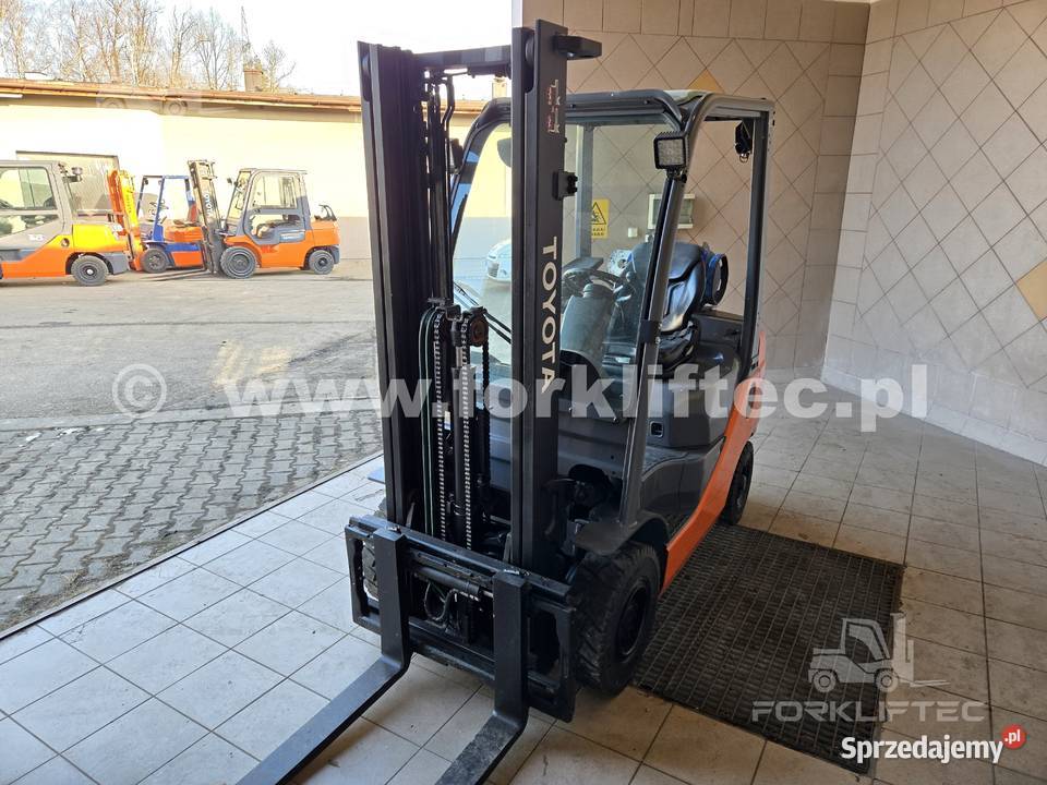 Wózek widłowy TOYOTA 8FGF18 wolny skok 8FG18 Lędziny sprzedam