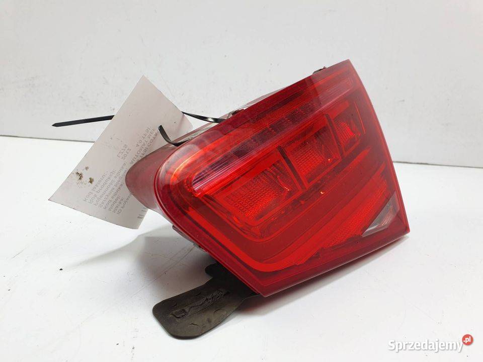 LAMPA W KLAPE PRAWA AUDI S8 D4 4H0945094 A8 LED Lipno