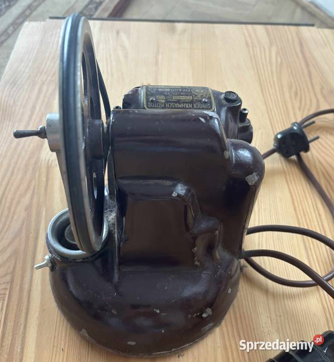 Zabytkowy silnik Singer Warszawa