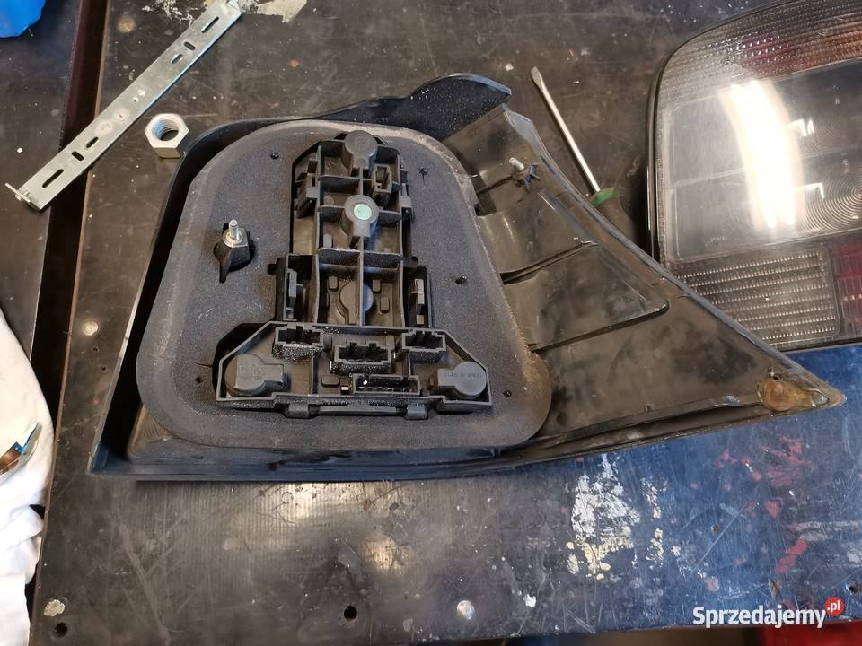 Lampy Tył Hella black magic Golf Mk4 Głuchołazy