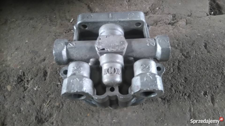 Zawór czterodrożny osuszacza MAN TGA TGX TGS TGL