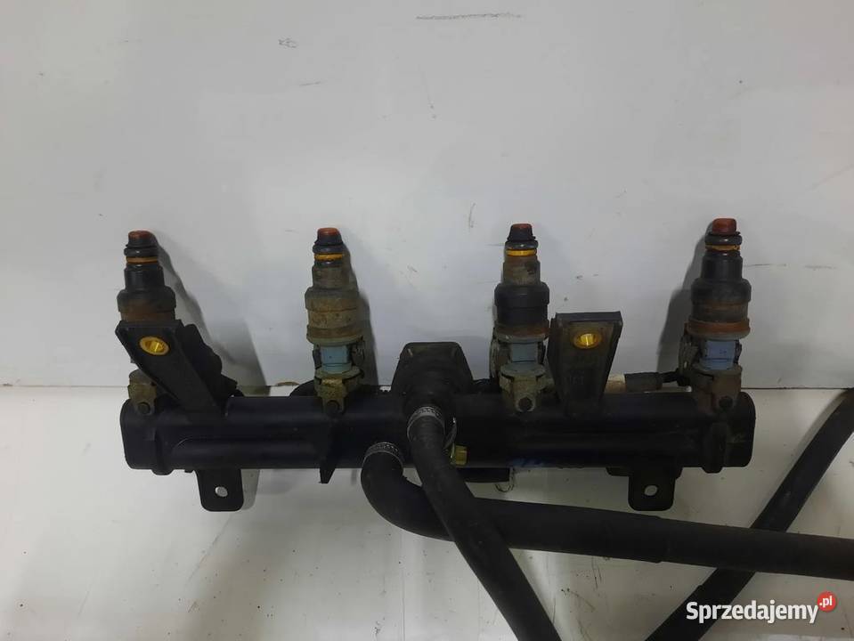 14 4X WTRYSKIWACZ LISTWA PEUGEOT 306 16B 8V Włoszczowa