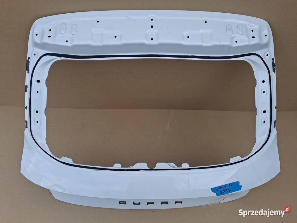 CUPRA LEON 2025 KLAPA BAGAŻNIKA TYŁ Bieleń