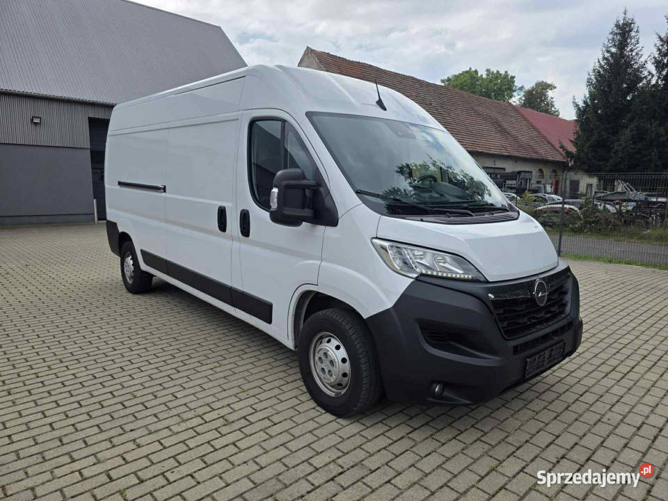 Samochód ciężarowy Opel Movano niski przebieg