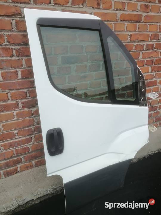 Drzwi prawe Iveco Daily VI 2021r dostawcze Drzwi sprzedam