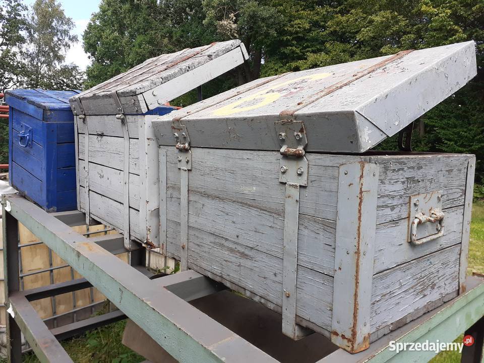 Stara drewniana skrzynia z okuciami LOFT Somonino