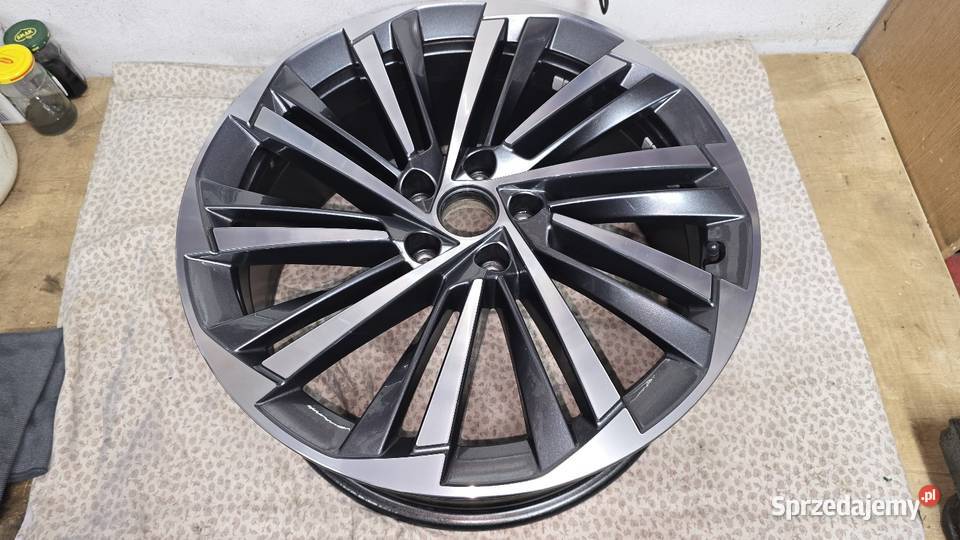 Felga 8J19 Skoda Superb 2024r 3P0601O25 Skoda OE Łask sprzedam
