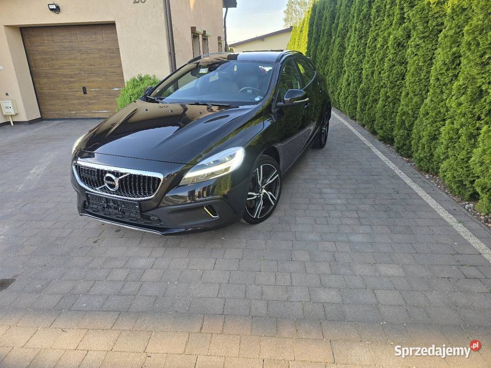 Volvo v40 D3 Cross Country 4/5 sprzedam