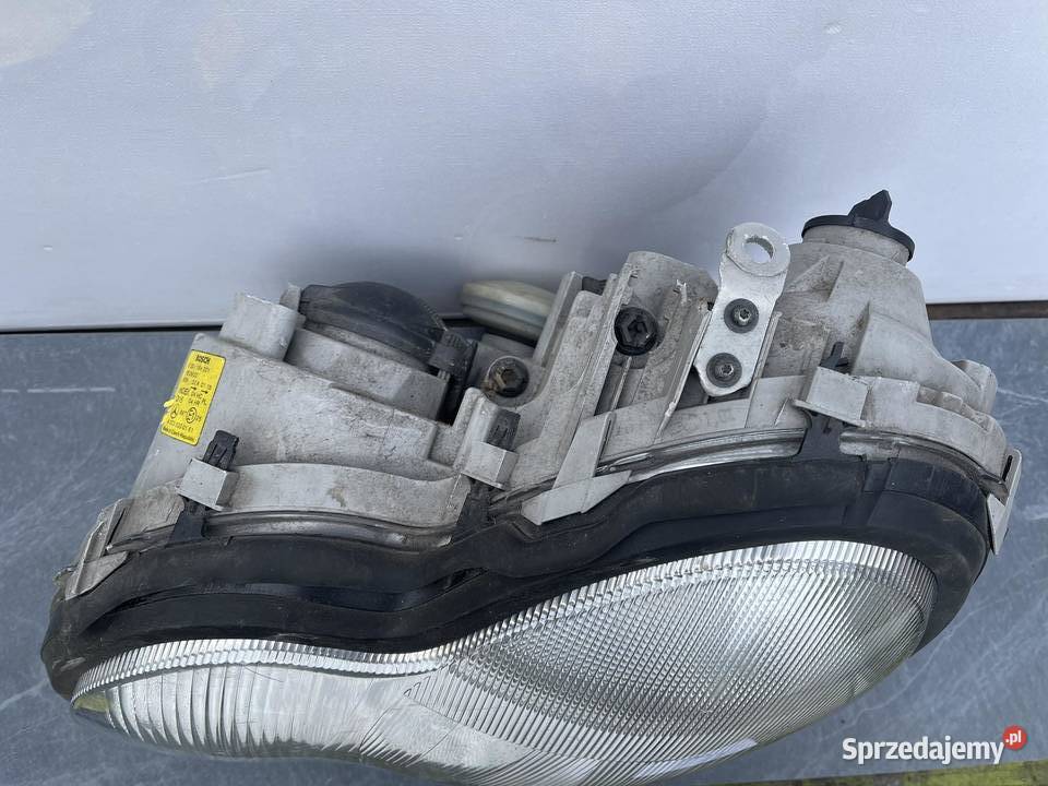 MERCEDES CKLASA W203 LEWA LAMPA PRZÓD lewe Ostroróg