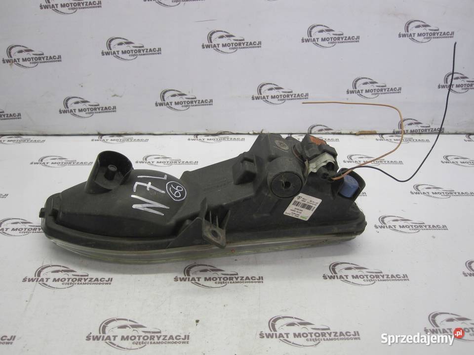 NISSAN MICRA V K14 19r halogen prawy 26150 8995A Kielce