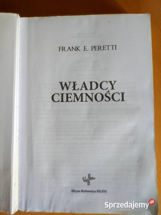 Władcy ciemności Frank E Peretti Walka dobra ze Kielce