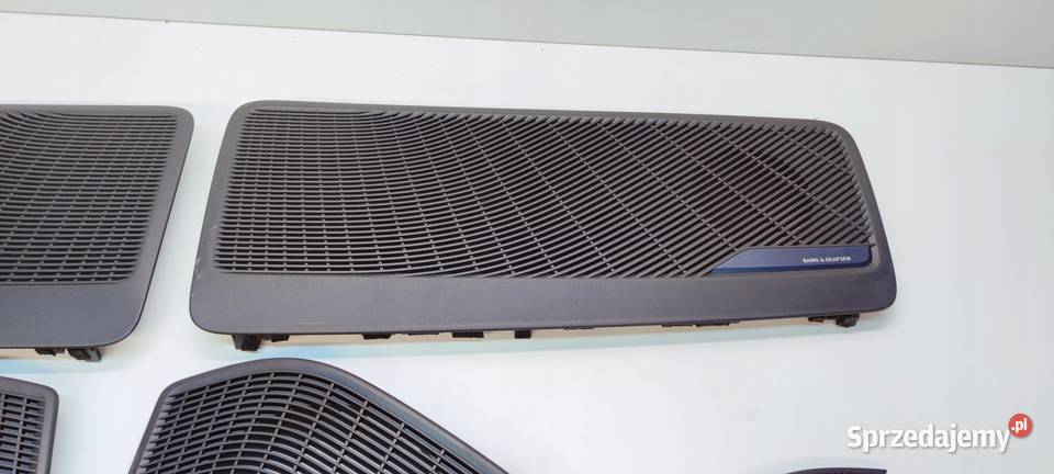 MASKOWNICE KOMPLET AUDI A4 B9 BANG OLUFSEN Części samochodowe śląskie Przystajń