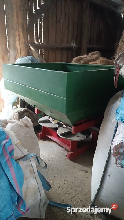 Rozsiewacz nawozu Agro nieuszkodzony