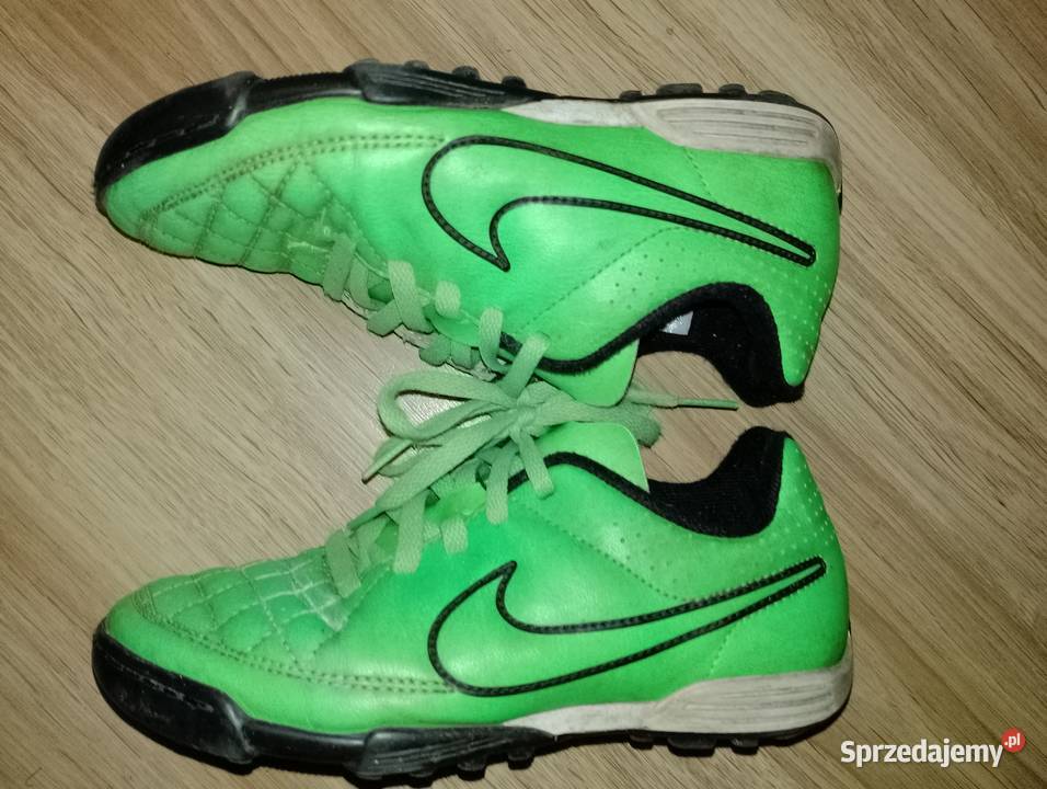 Nike korki turfy 33 piłkarskie buty tf