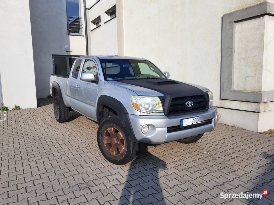 TOYOTA TACOMA 4X4 TRD SPORT