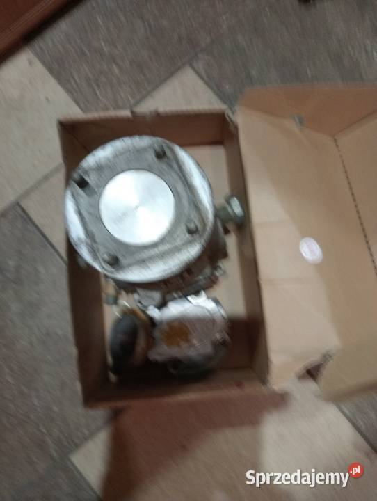 Kompresor nowy ursus c 330 t 25 Perkins 3 p warmińsko-mazurskie Stankowo