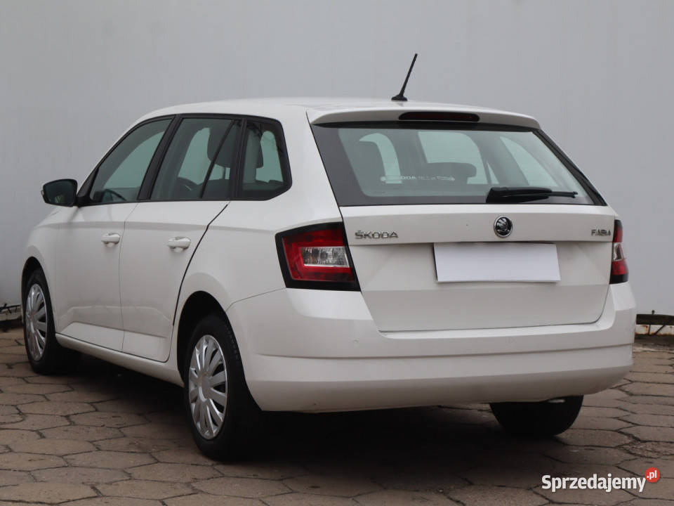Skoda Fabia 14 TDI światła przeciwmgielne
